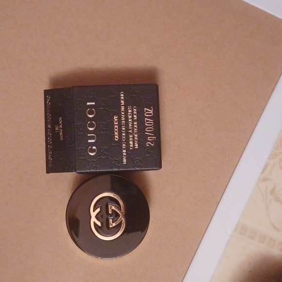 Gucci - Picture 2 of 4